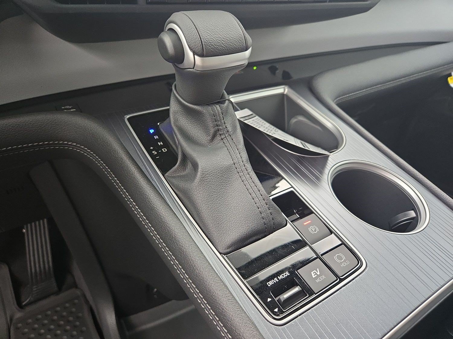 New 2026 Toyota Sienna XLE FWD image 25