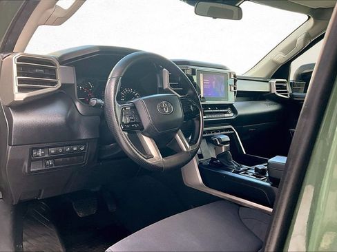 Used 2022 Toyota Tundra SR5 w/ SR5 Convenience Package image 11
