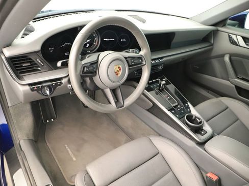 Used 2020 Porsche 911 Carrera RWD image 22
