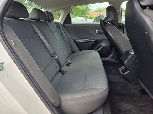 Used 2025 Kia K4 FWD image 26
