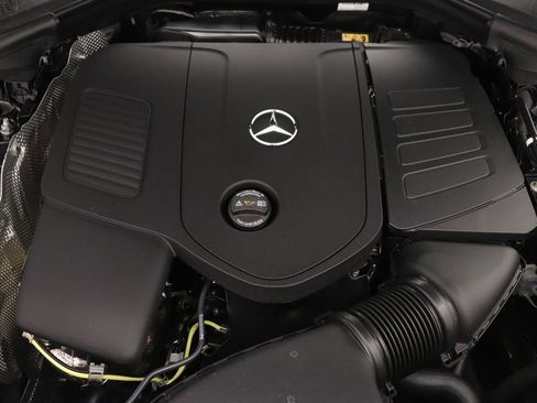 New 2026 Mercedes-Benz GLC 300 image 9