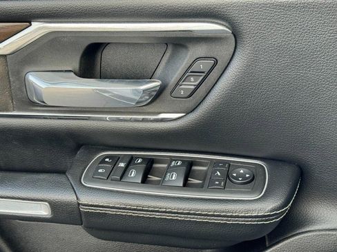 Used 2022 RAM 1500 Laramie AWD/4WD image 29