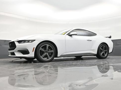 Used 2024 Ford Mustang Coupe RWD image 20