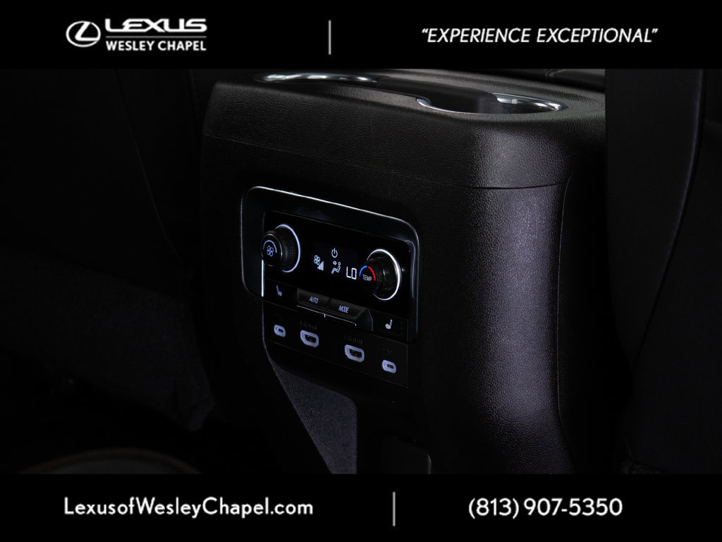 Used 2021 Chevrolet Suburban High Country AWD/4WD image 17