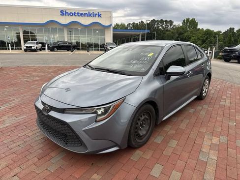 Used 2020 Toyota Corolla LE FWD image 1
