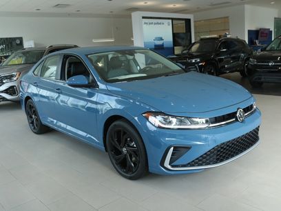 New 2025 Volkswagen Jetta SE