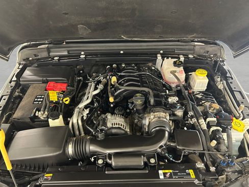 Used 2022 Jeep Gladiator Overland AWD/4WD image 24