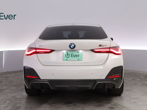 Used 2022 BMW i4 eDrive40 w/ M Sport Package RWD image 15
