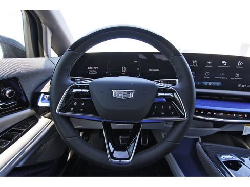 New 2026 Cadillac Optiq Luxury 1 image 13
