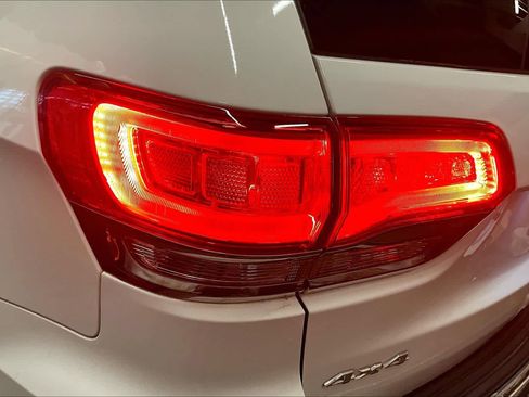 Used 2017 Jeep Grand Cherokee Limited AWD/4WD image 28