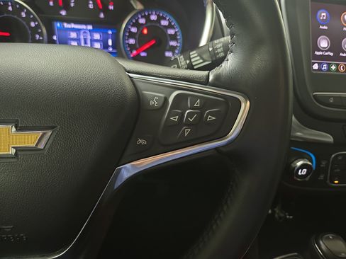 Used 2021 Chevrolet Equinox LT AWD/4WD image 16