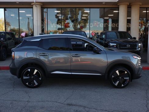 New 2026 Nissan Kicks SR image 3