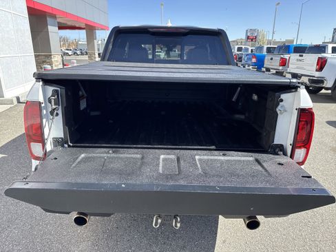 Used 2021 Honda Ridgeline Black Edition image 14
