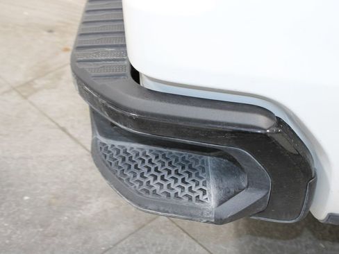 Used 2024 Chevrolet Silverado 1500 ZR2 w/ Technology Package image 13