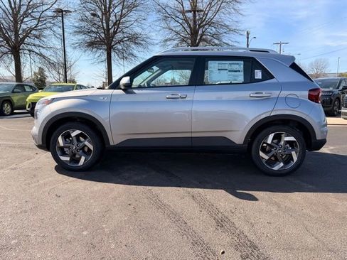 New 2026 Hyundai Venue SEL image 4