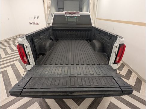 Used 2024 GMC Sierra 1500 AT4 w/ Technology Package AWD/4WD image 26