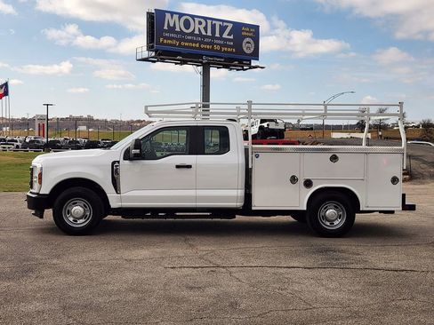 Used 2024 Ford F250 XL image 4