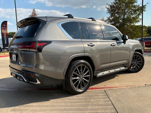 Used 2023 Lexus LX 600 F Sport w/ Accessory Package (Z1) AWD/4WD image 6