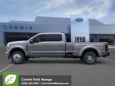 New 2026 Ford F450 Platinum w/ Platinum Plus Package image 4