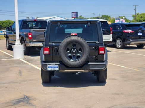 Used 2026 Jeep Wrangler Sport AWD/4WD image 6
