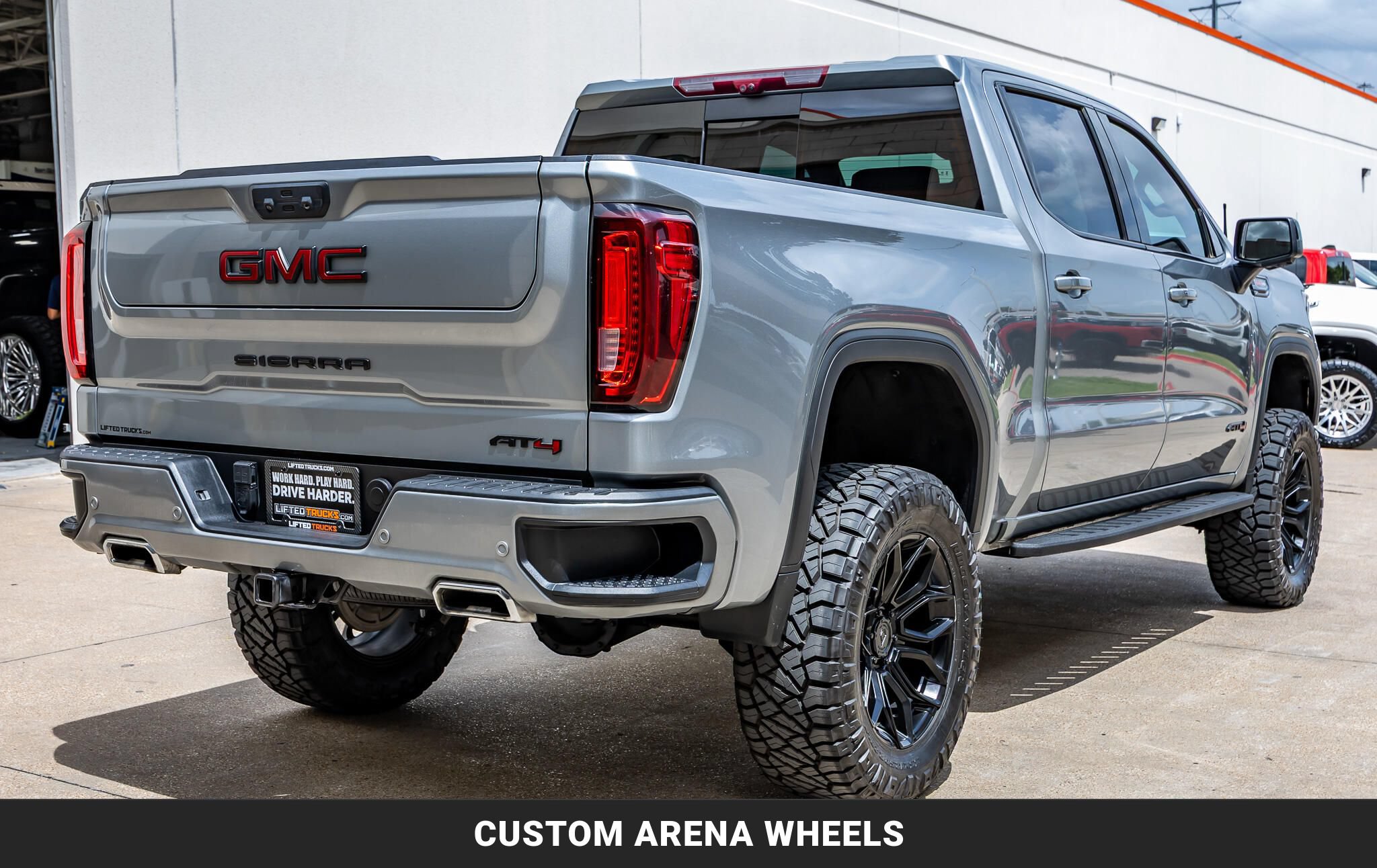 Used 2024 GMC Sierra 1500 AT4 w/ Technology Package AWD/4WD image 9