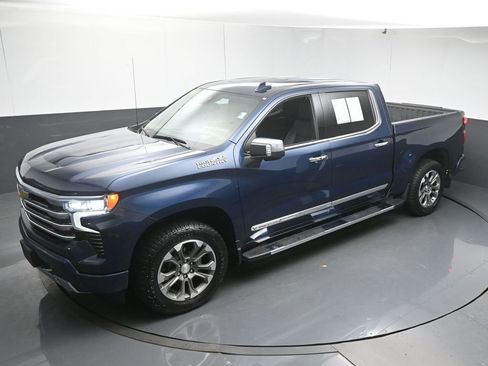 Used 2023 Chevrolet Silverado 1500 High Country w/ Technology Package image 41