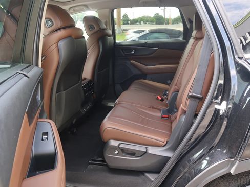 Used 2024 Acura MDX w/ Advance Package AWD/4WD image 18
