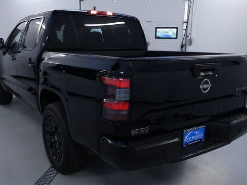 Used 2023 Nissan Frontier SV AWD/4WD image 4