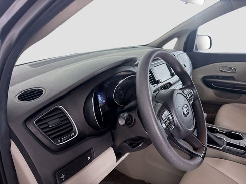Used 2021 Kia Sedona LX image 22