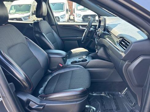 Certified 2026 Ford Escape ST-Line AWD/4WD image 18