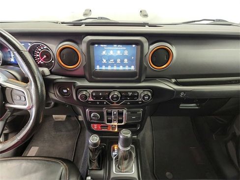Used 2021 Jeep Gladiator Mojave w/ Cold Weather Group image 24