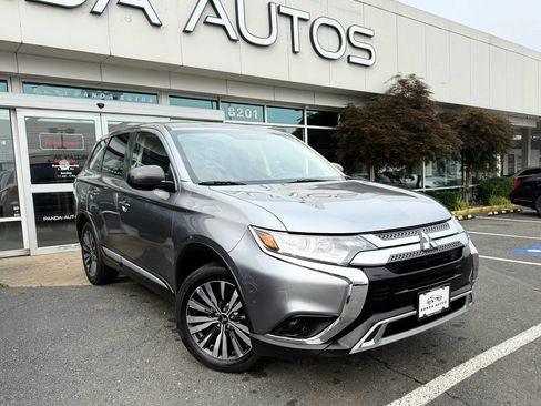 Used 2020 Mitsubishi Outlander ES FWD image 1