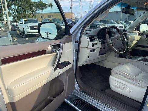 Used 2015 Lexus GX 460 image 23