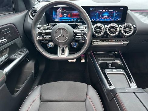 Used 2025 Mercedes-Benz GLA 35 AMG 4MATIC image 16