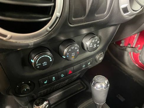 Used 2013 Jeep Wrangler Sahara w/ Dual Top Group AWD/4WD image 8