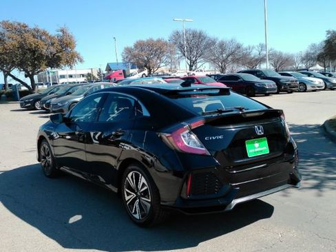Used 2018 Honda Civic EX image 9