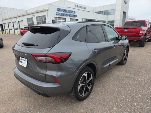 Certified 2025 Ford Escape ST-Line Elite w/ Premium Technology Package image 8