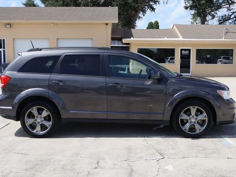 Used 2019 Dodge Journey SE FWD image 10