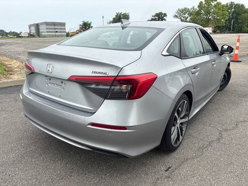 Used 2022 Honda Civic Touring image 11