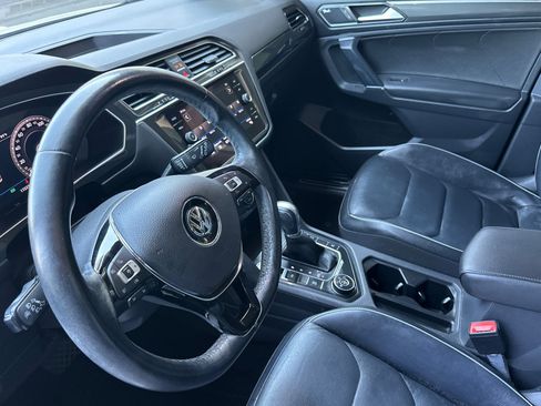 Used 2018 Volkswagen Tiguan SEL Premium AWD/4WD image 10