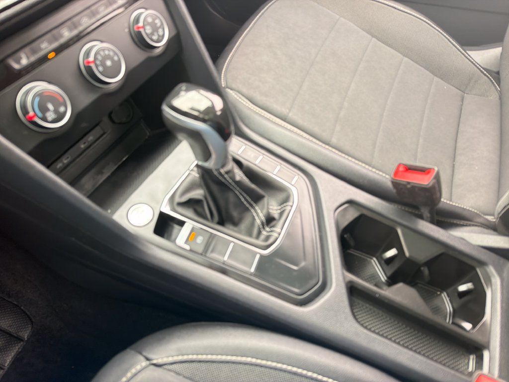 Used 2022 Volkswagen Taos SE FWD image 18