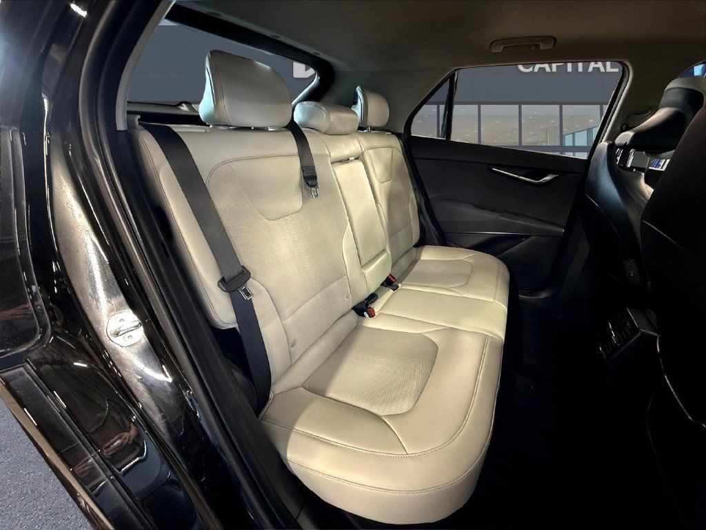 Certified 2023 Kia Niro EX Touring FWD image 30