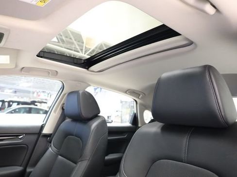 Used 2024 Honda Civic EX-L image 29