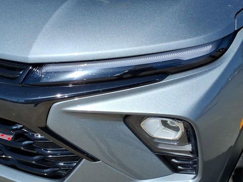 Used 2024 Chevrolet TrailBlazer RS w/ Driver Confidence Package image 9