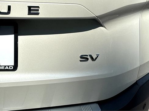 Certified 2023 Nissan Rogue SV FWD image 24