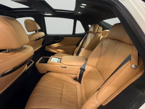 Used 2022 Lexus LS 500 AWD w/ Luxury Package image 11