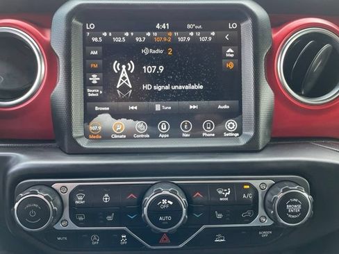 Used 2022 Jeep Wrangler Rubicon w/ LED Lighting Group AWD/4WD image 18