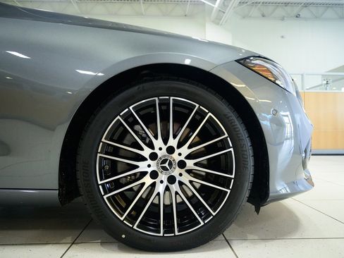 Used 2023 Mercedes-Benz C 300 4MATIC Sedan image 9