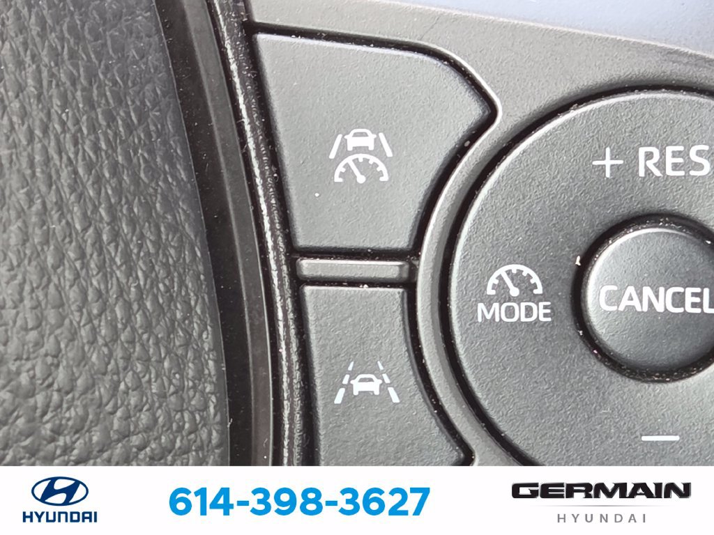 Used 2025 Toyota Corolla LE FWD image 30