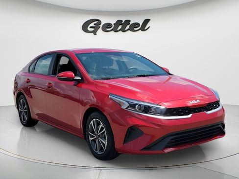 Used 2024 Kia Forte LXS w/ LXS Technology Package FWD image 3